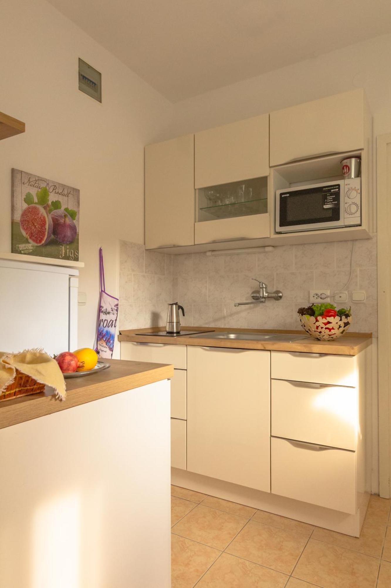 Apartment Beti Lopud Luaran gambar